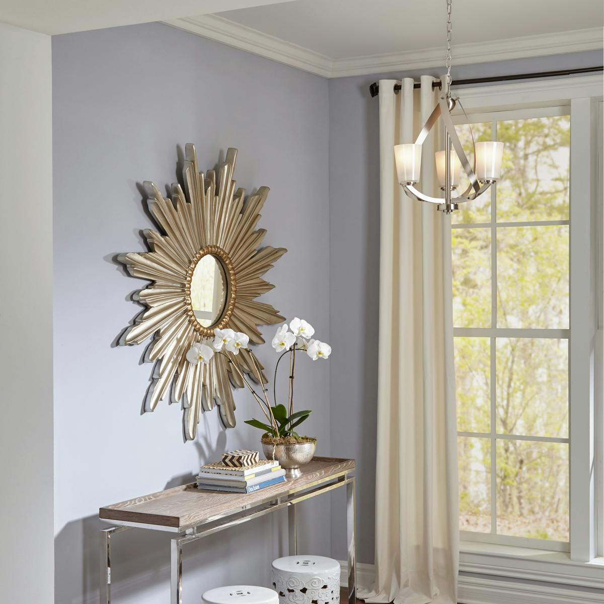 Foyer featuring Layla 34694