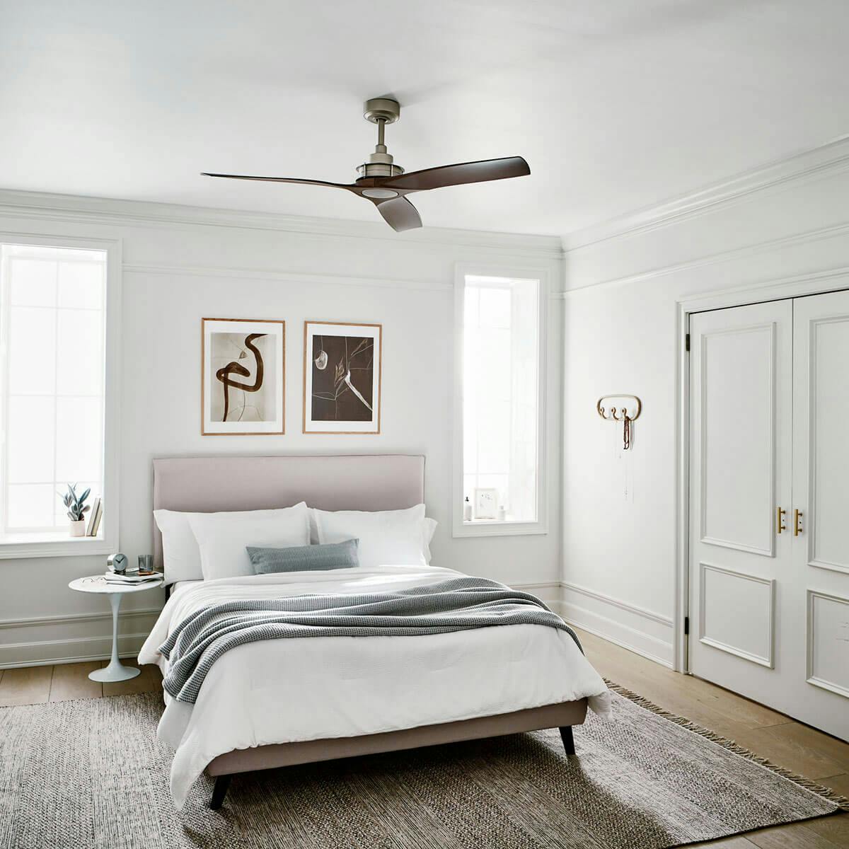 Day timebedroom image featuring Ried 330356NI